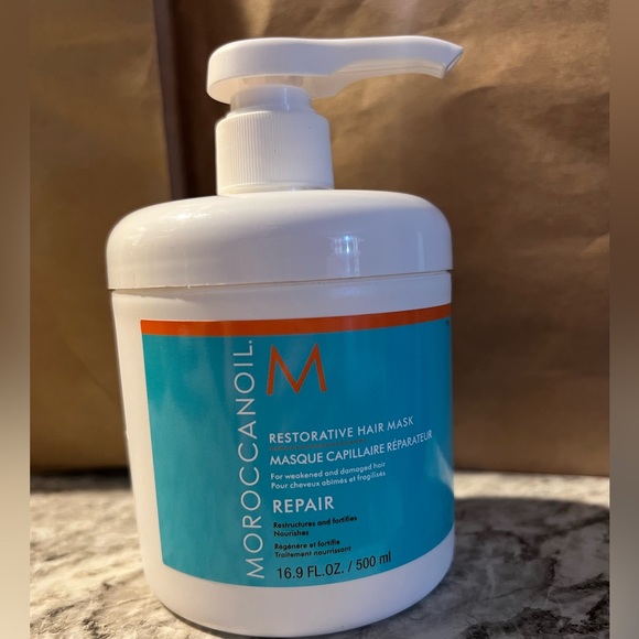 SOLD LOCALLY:  BNWT PROF Moroccanoil REPAIR mask 500ml w/pump - Picture 2 of 2